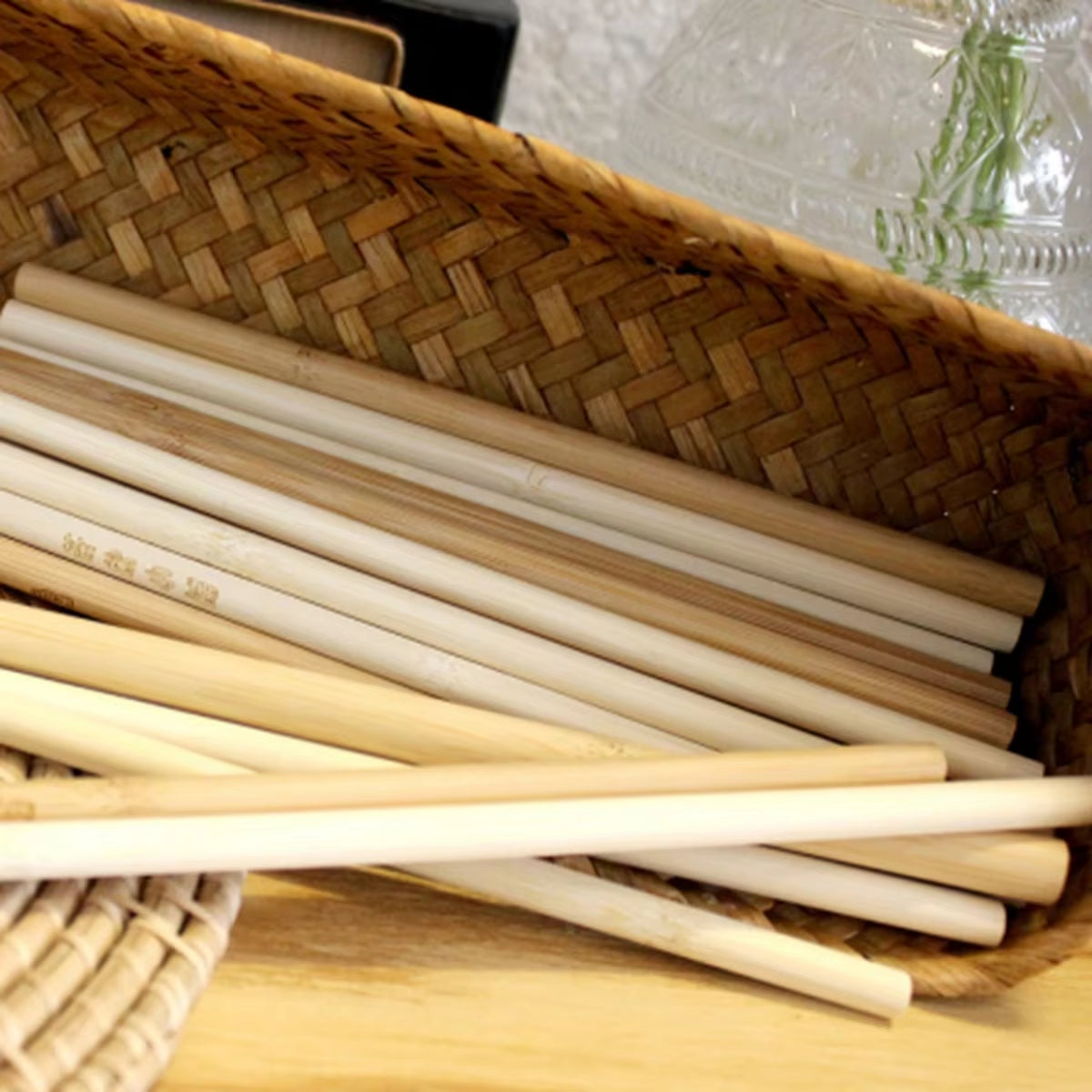 Set of 10 Eco-Friendly Reusable Bamboo Straws - Sustainable & Biodegradable Drinking Straws for Cocktails and Milkshakes